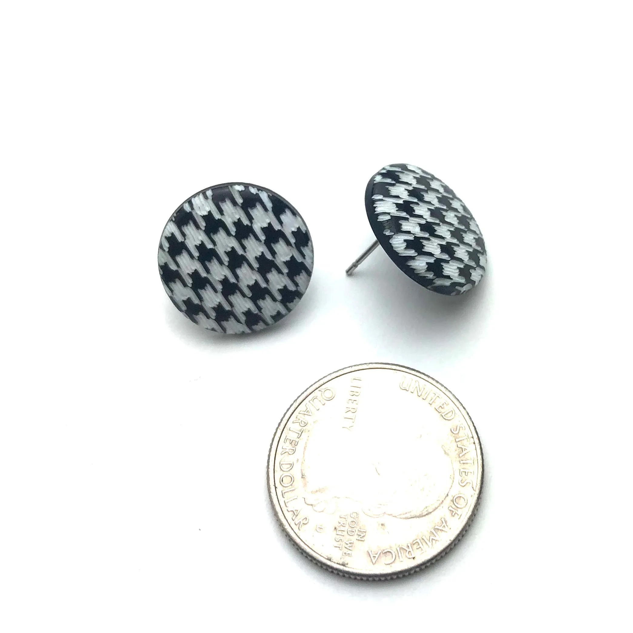 Black & White Houndstooth Disc Stud Earrings