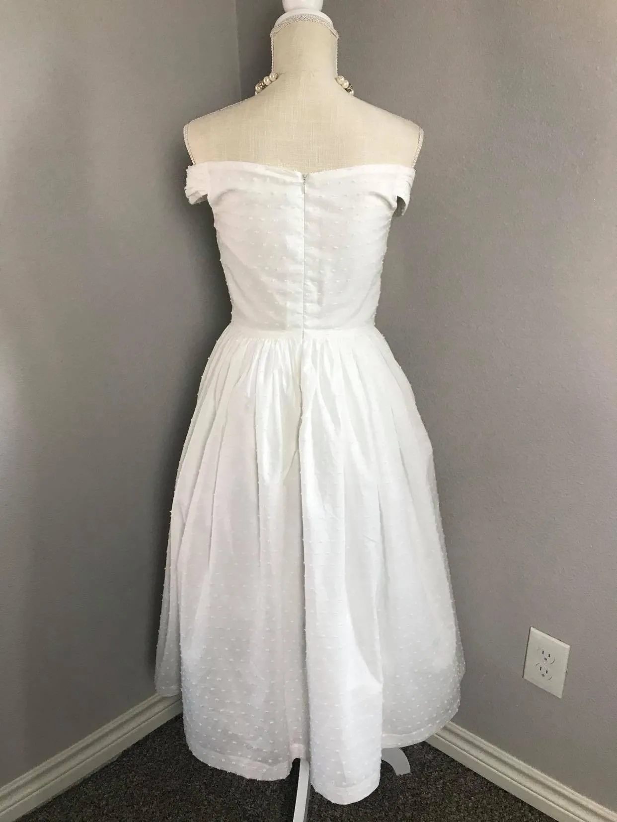 Caroline Dress in White cotton