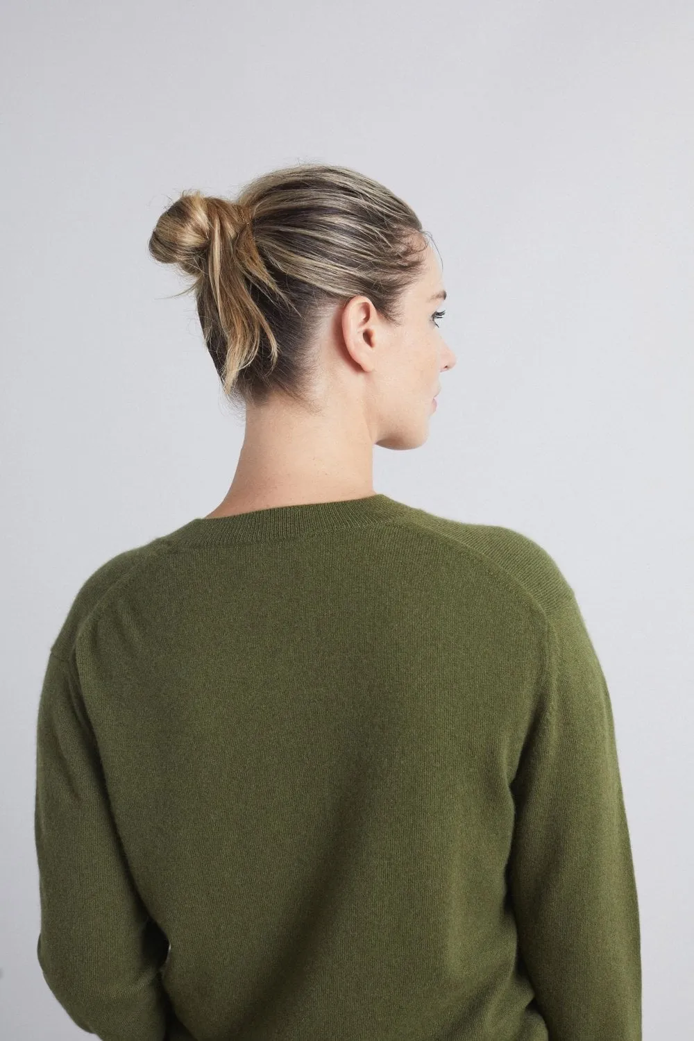 Cashmere Crew Neck Sweater in Khaki Green