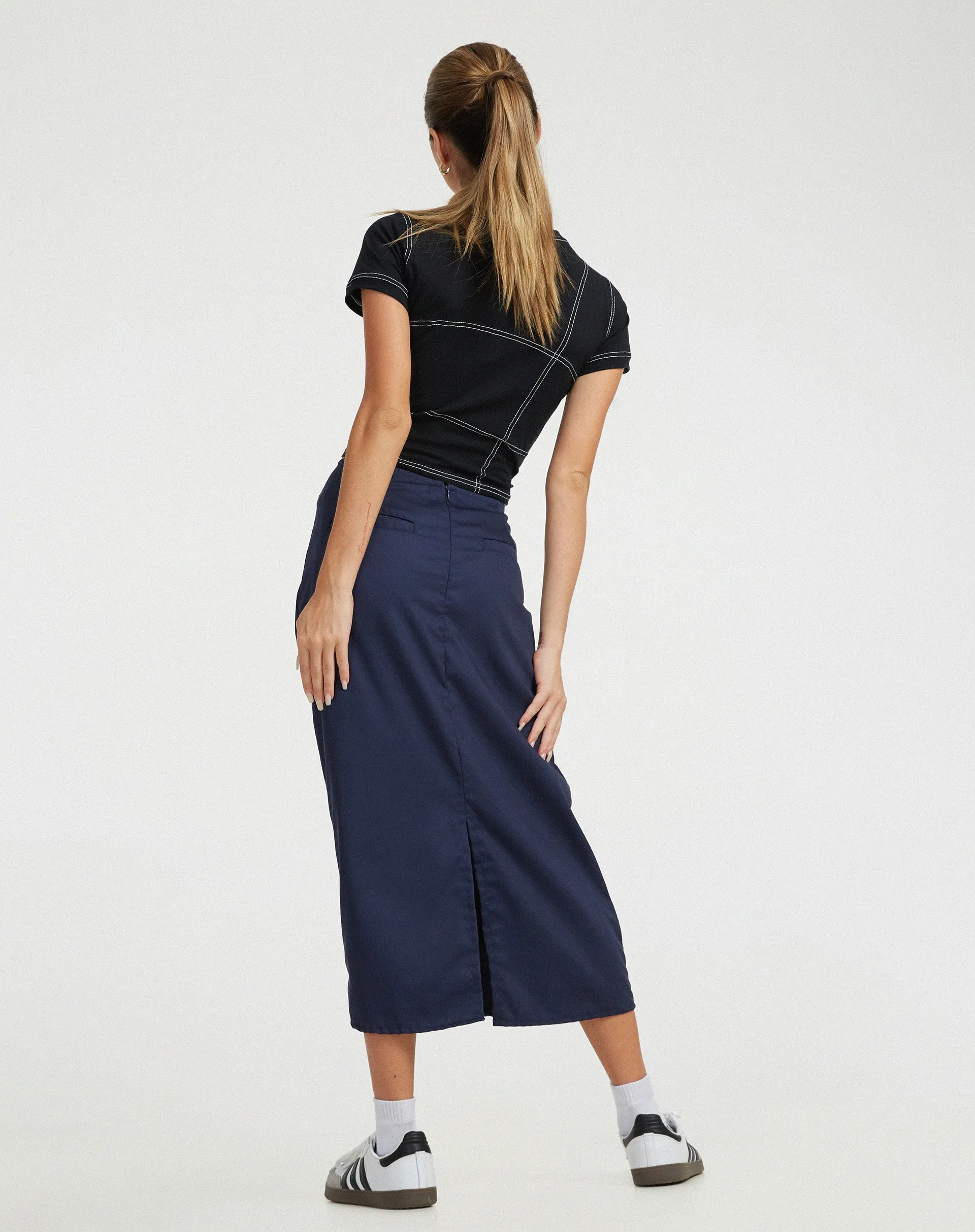 Enore Midi Skirt in Navy