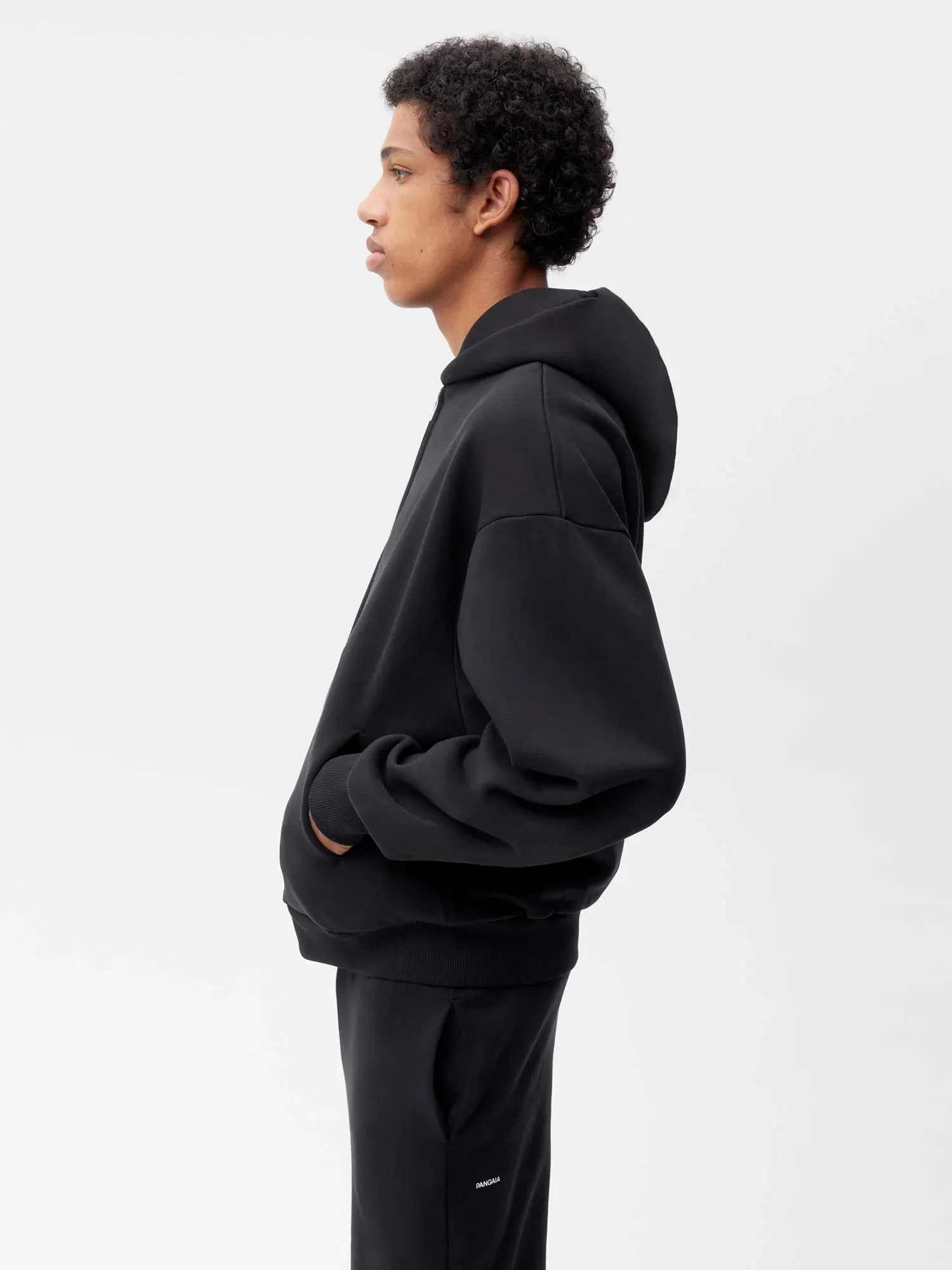 Wide Fit Zipped Hoodie—black