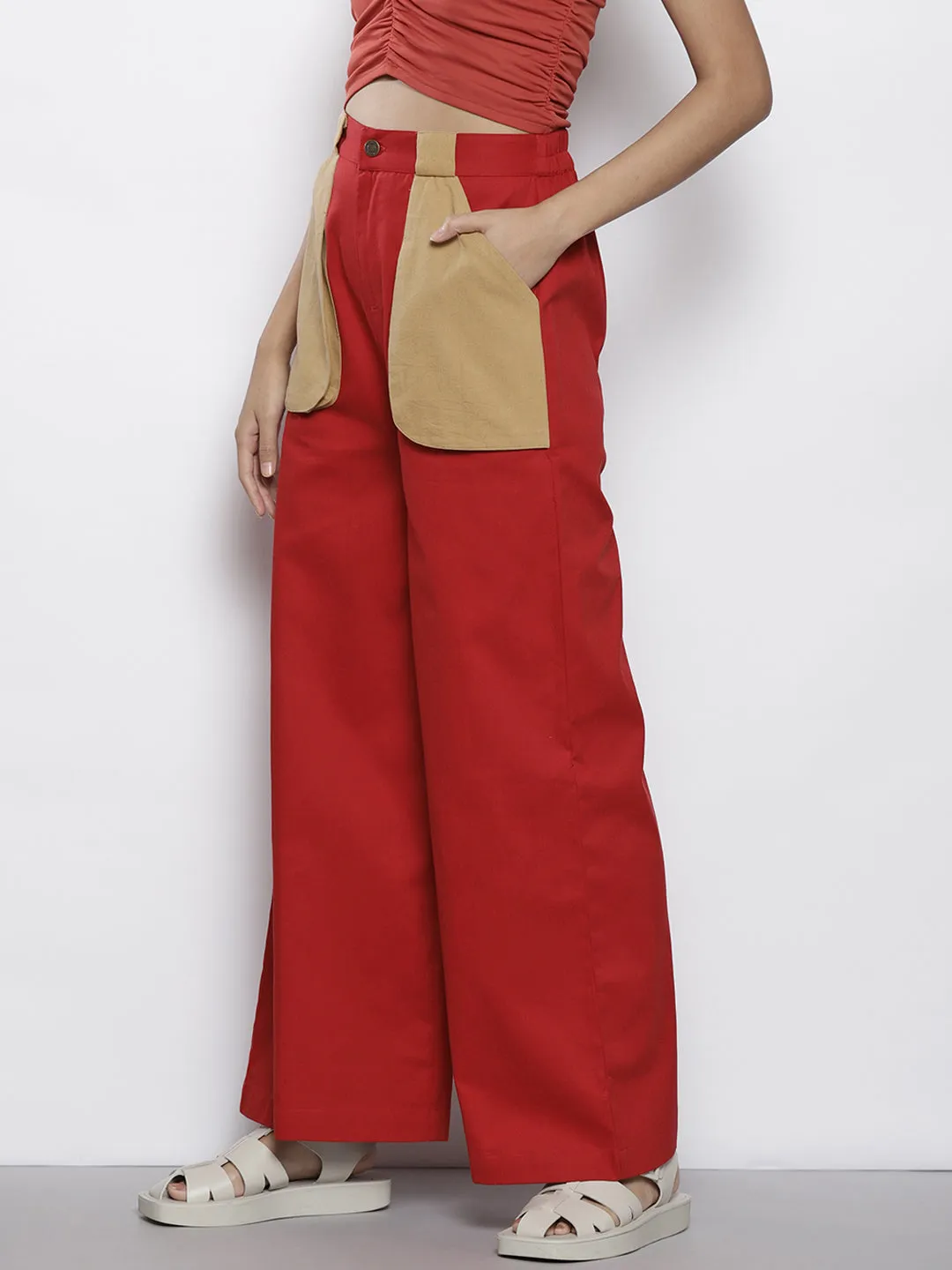 Women Red Twill Contrast Pouch Pocket Pants