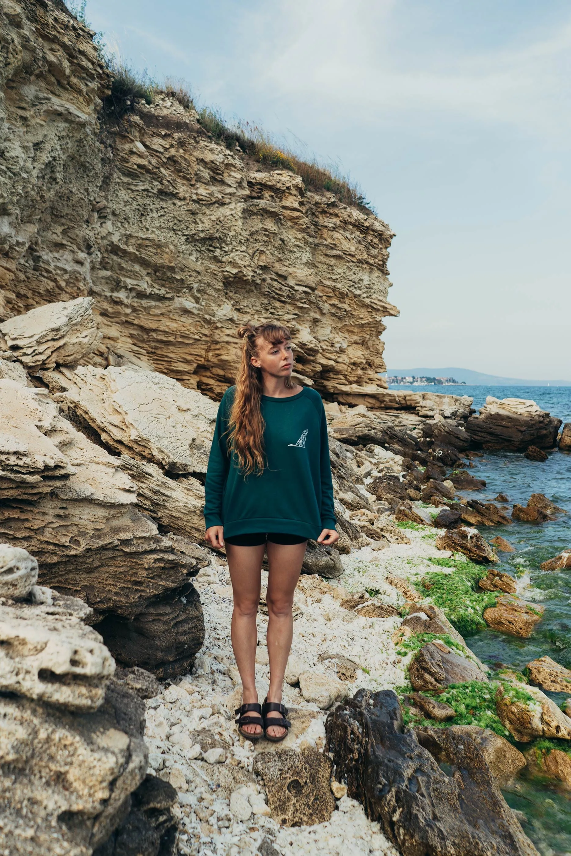 Women's Relaxed Jumper | Simplistic Wolf